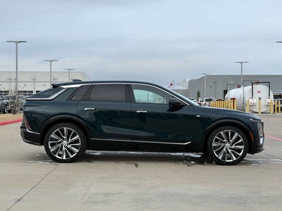 2024 Cadillac LYRIQ Luxury 3