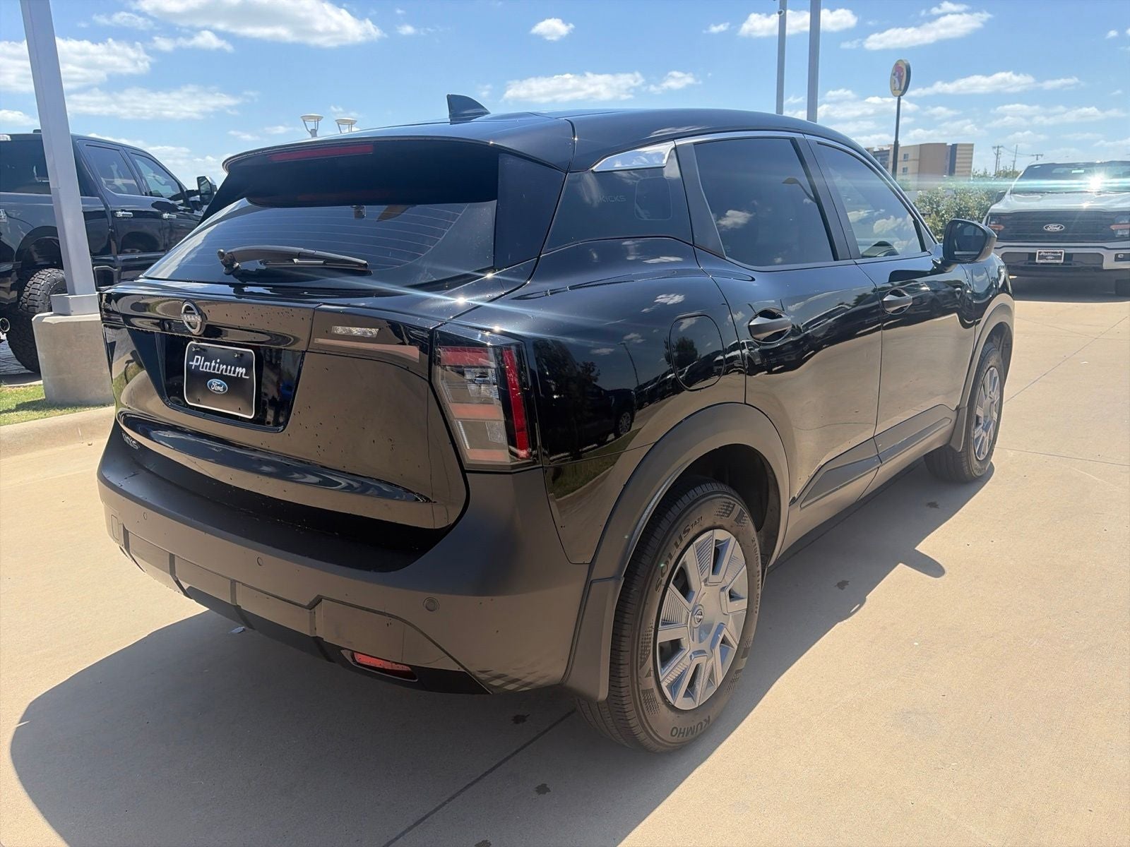 2025 Nissan Kicks S