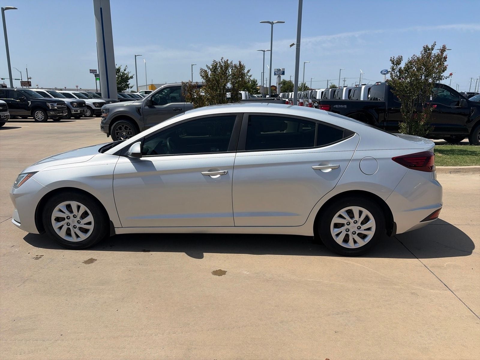 2020 Hyundai Elantra SE