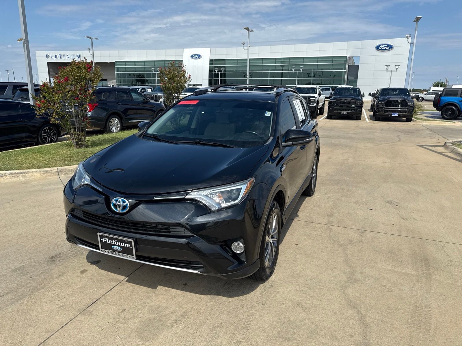 2016 Toyota RAV4 Hybrid XLE